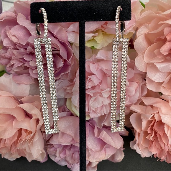 Sparkly Crystal Rhinestone Rectangle Drop Earrings - Picture 6 of 8